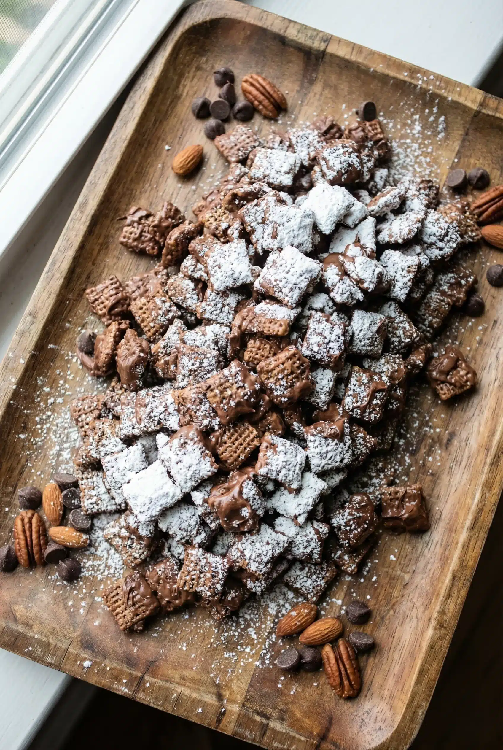 Delicious Puppy Chow Recipe: Easy Muddy Buddies Treats 3 Article Image